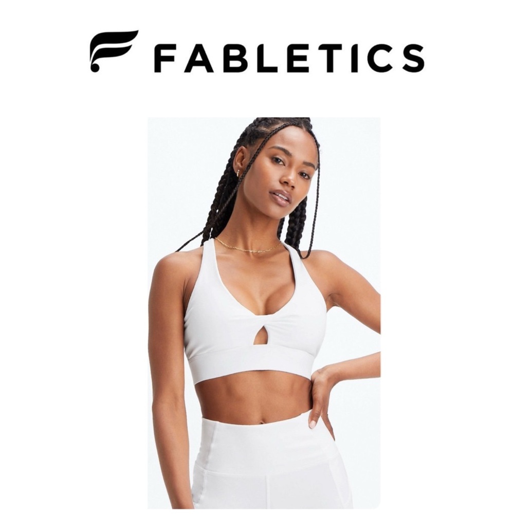 SOLD! Fabletics Twist Front Sports Bra – White | Size Medium | NWT